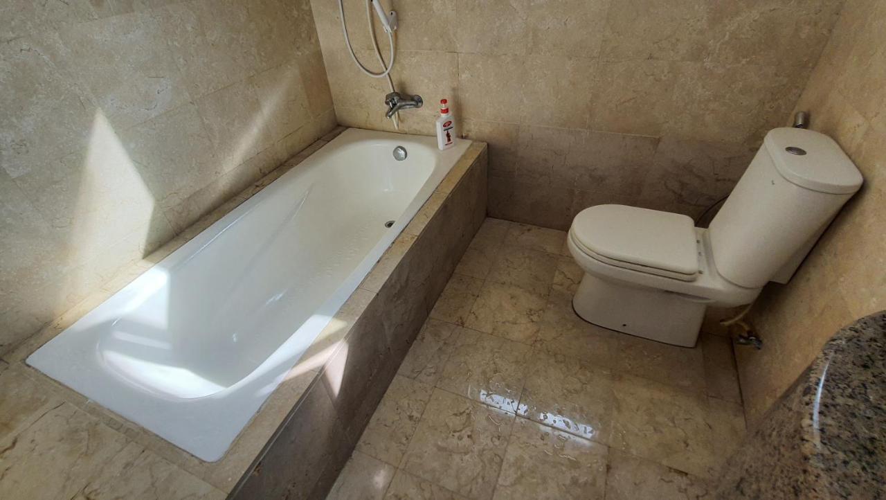 Homestay Jalan Tun Razak Walking Distance Ijn, Hkl, Mrt Station, Kpj, Perkeso, Bernama, Tabung Darah, Istana Budaya Kuala Lumpur Exterior foto